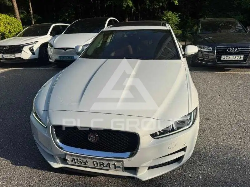 2016 Jaguar XE