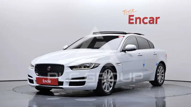 2016 Jaguar XE