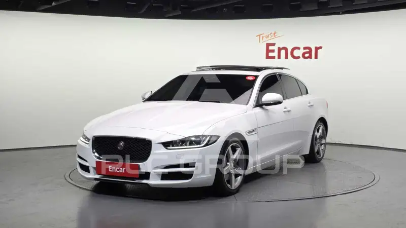 2016 Jaguar XE