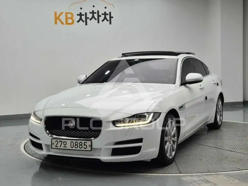 2016 Jaguar XE
