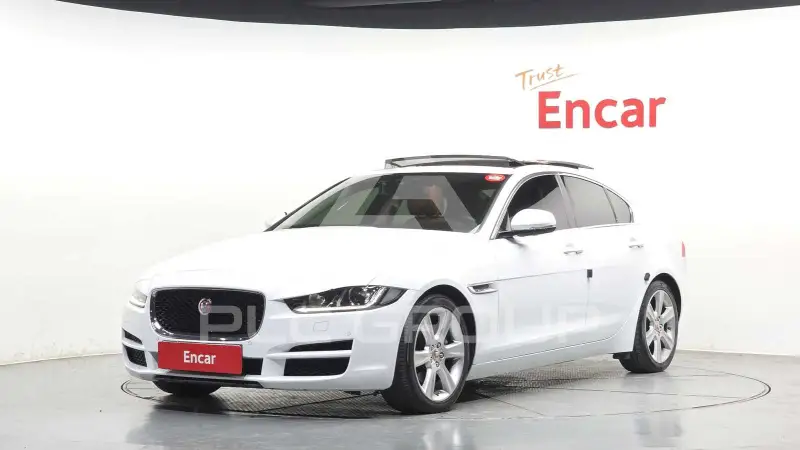 2016 Jaguar XE