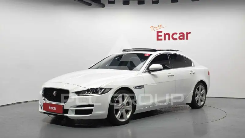 2016 Jaguar XE