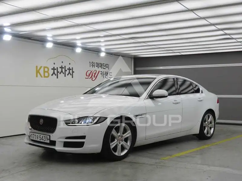 2016 Jaguar XE
