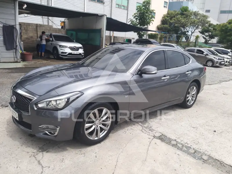 2016 Infinity Q70