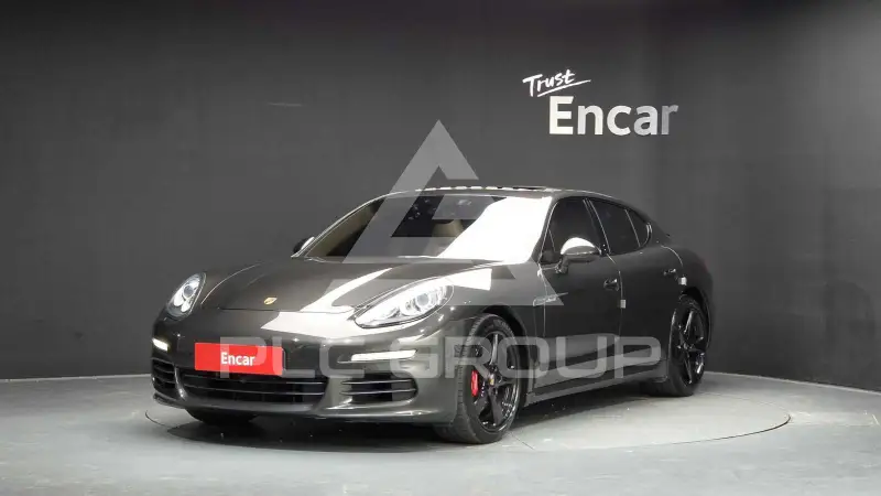 2016 Porsche Panamera