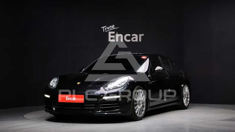 2016 Porsche Panamera