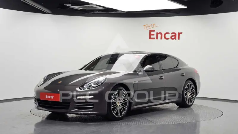 2016 Porsche Panamera