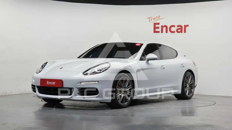 2016 Porsche Panamera