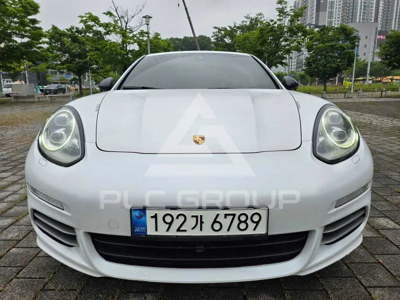 2016 Porsche Panamera