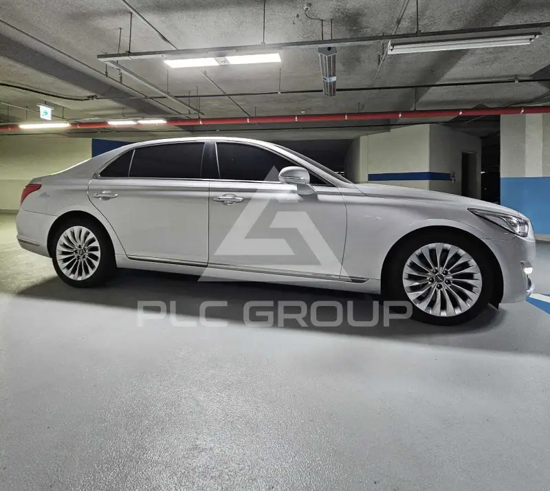 2016 Genesis EQ900