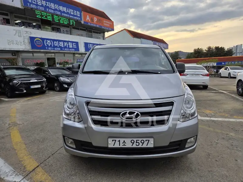 2016 Hyundai Starex