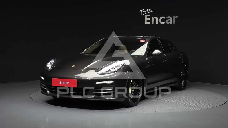 2016 Porsche Panamera