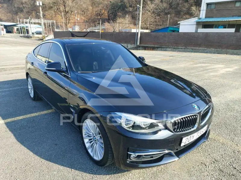 2017 BMW 320