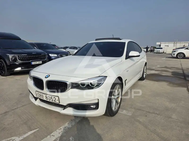 2017 BMW 320
