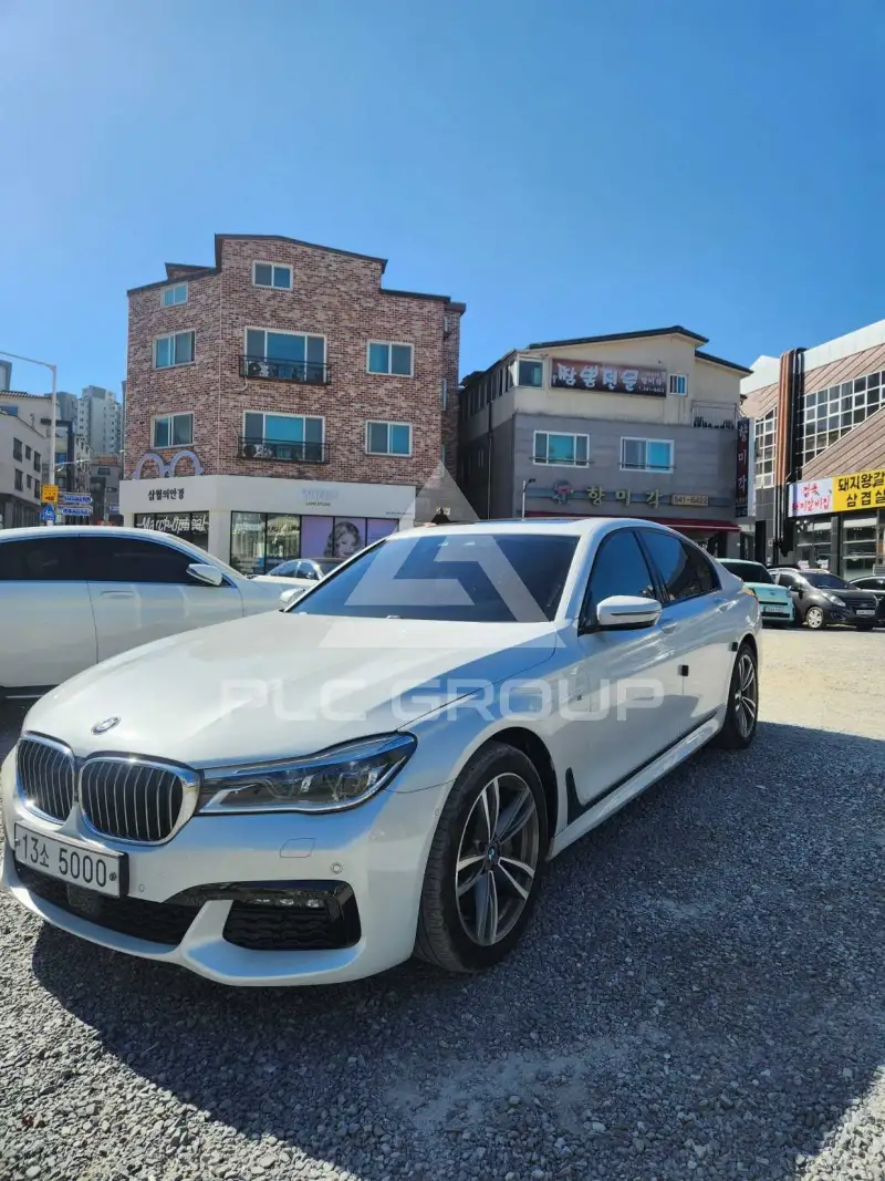 2017 BMW 740M