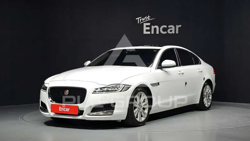 2017 Jaguar XF