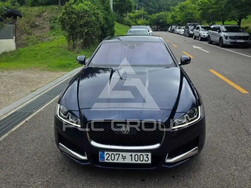 2017 Jaguar XF