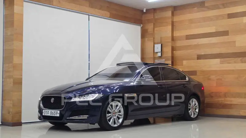 2017 Jaguar XF