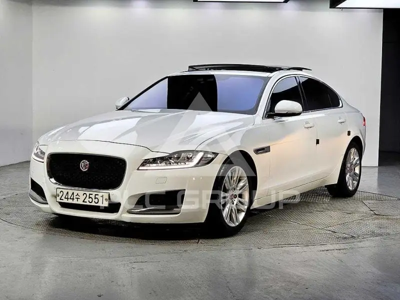 2017 Jaguar XF