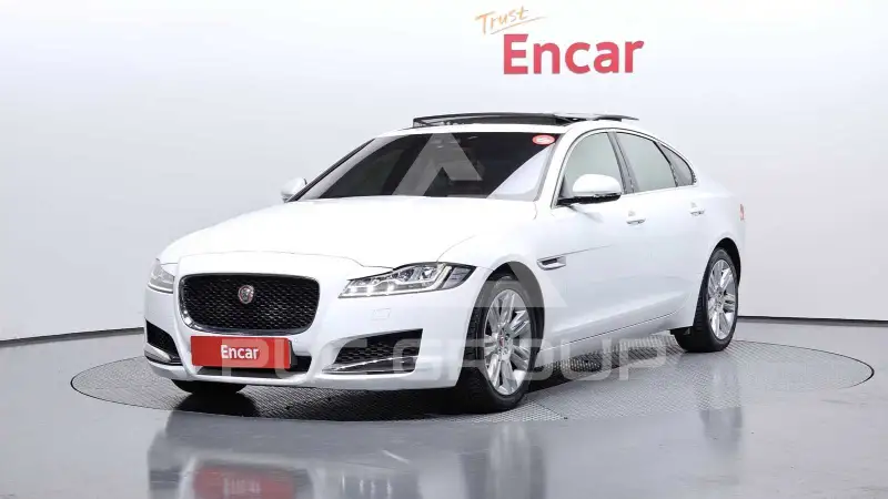 2017 Jaguar XF