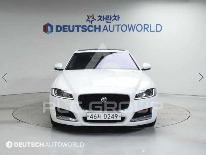 2017 Jaguar XF