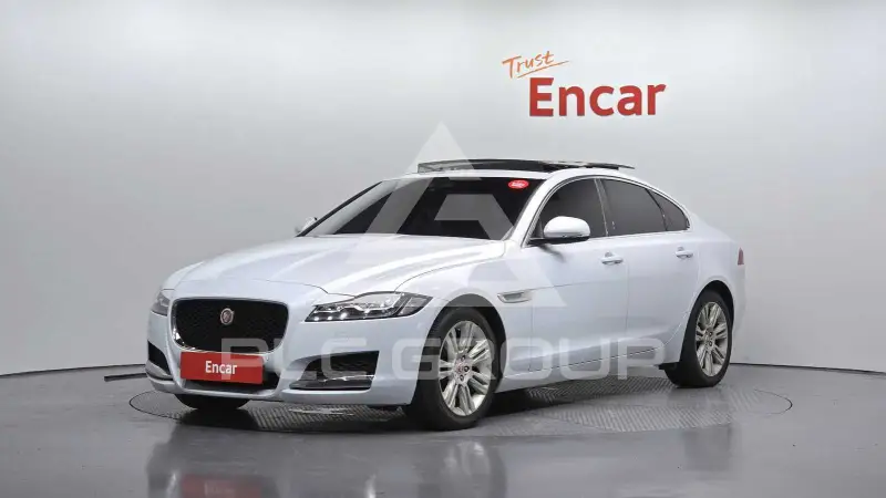 2017 Jaguar XF