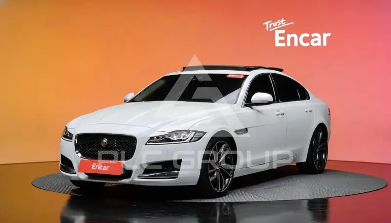2017 Jaguar XF