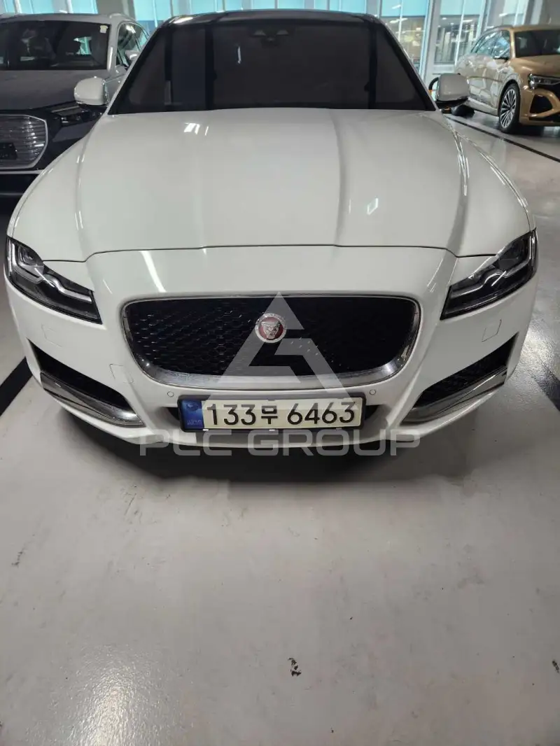 2017 Jaguar XF