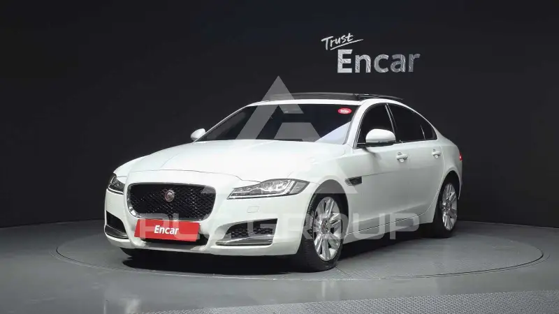 2017 Jaguar XF