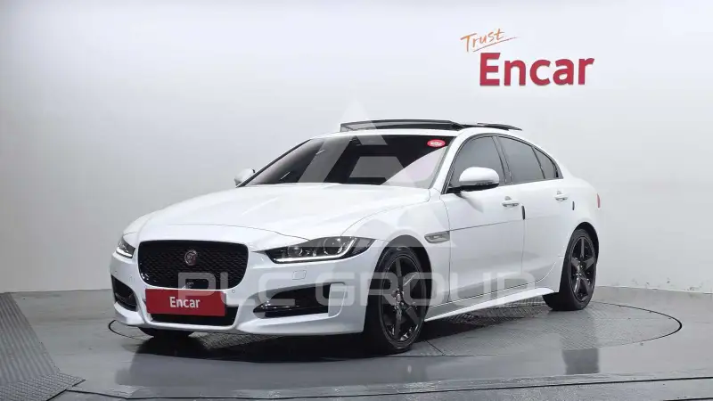 2017 Jaguar XE