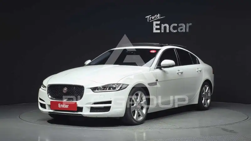 2017 Jaguar XE