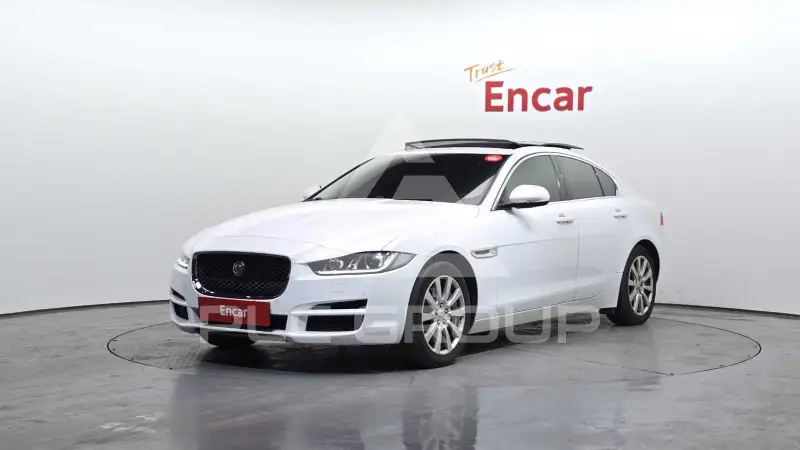 2017 Jaguar XE