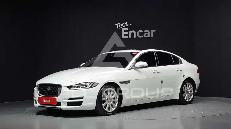 2017 Jaguar XE