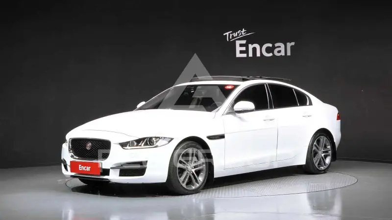 2017 Jaguar XE
