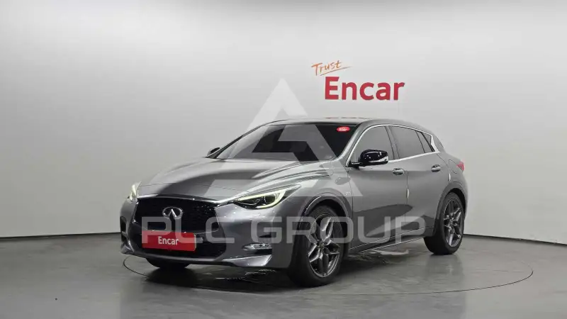 2017 Infinity Q30