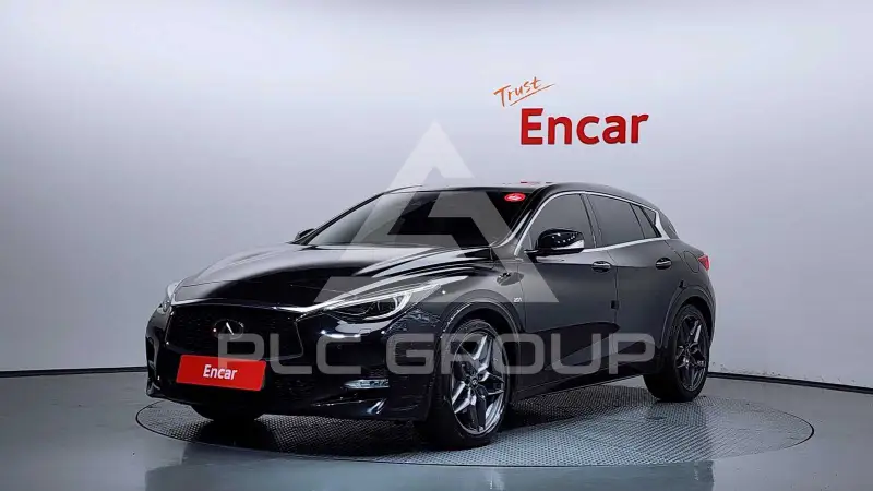 2017 Infinity Q30