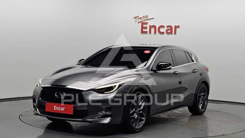 2017 Infinity Q30