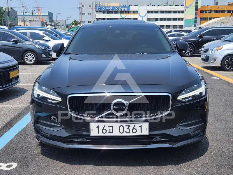2017 Volvo S90