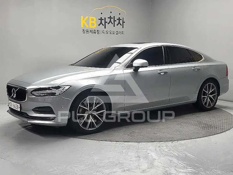 2017 Volvo S90