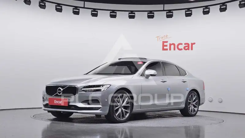 2017 Volvo S90