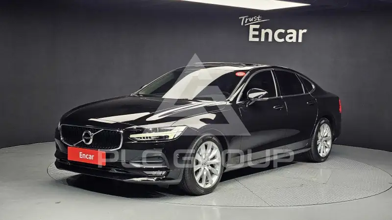 2017 Volvo S90