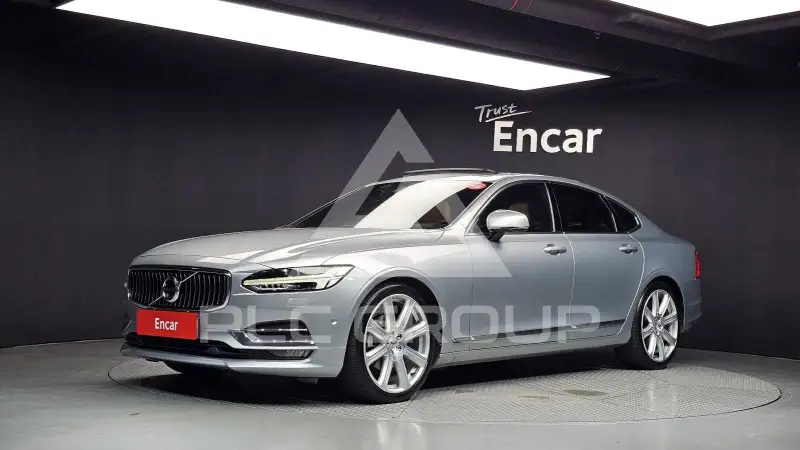 2017 Volvo S90