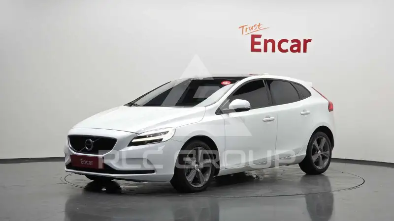 2017 Volvo V40