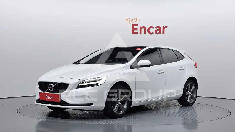 2017 Volvo V40
