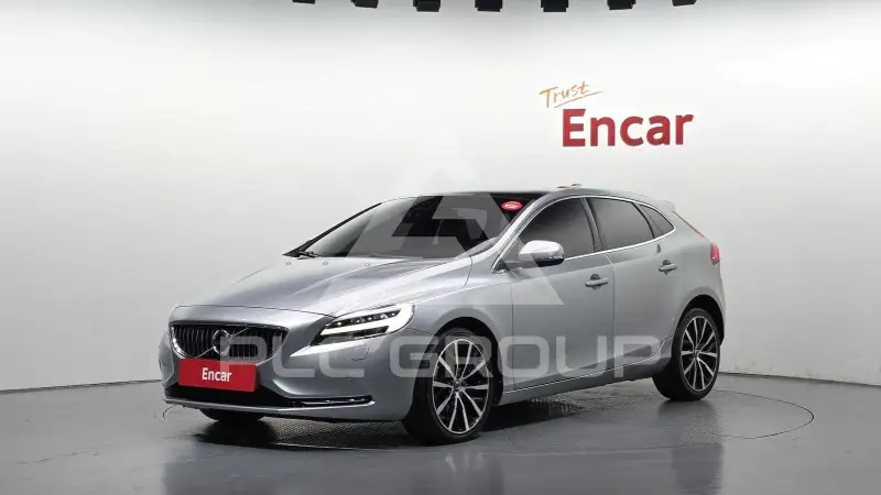 2017 Volvo V40