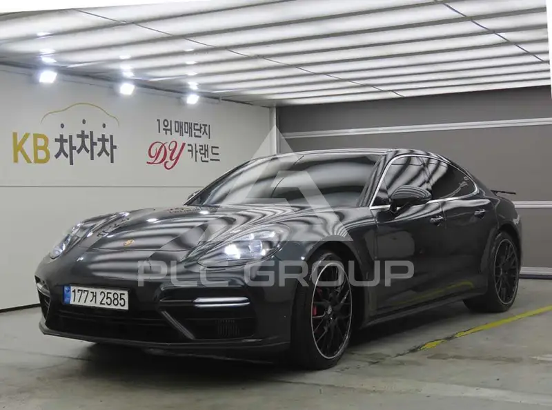 2017 Porsche Panamera