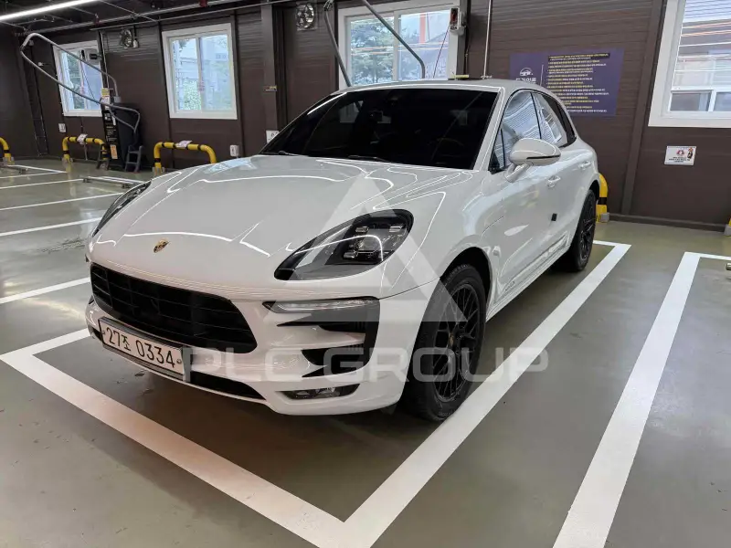 2017 Porsche Macan