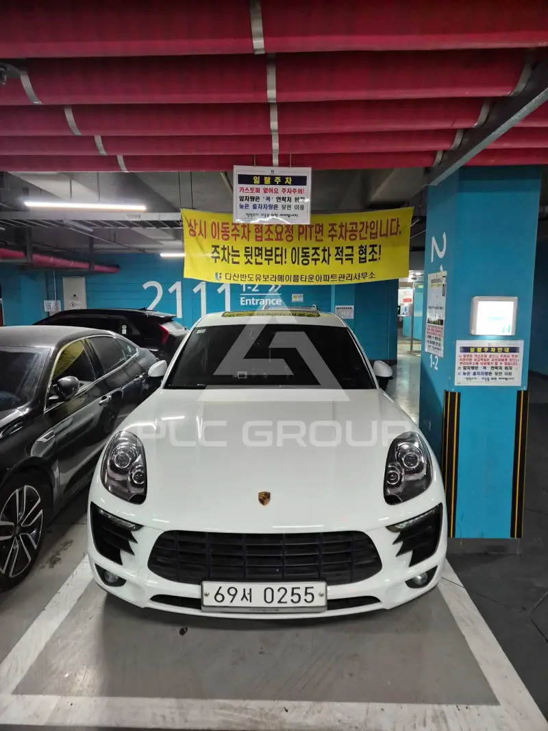 2017 Porsche Macan