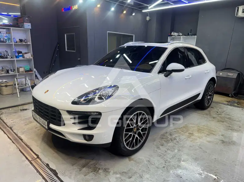 2017 Porsche Macan