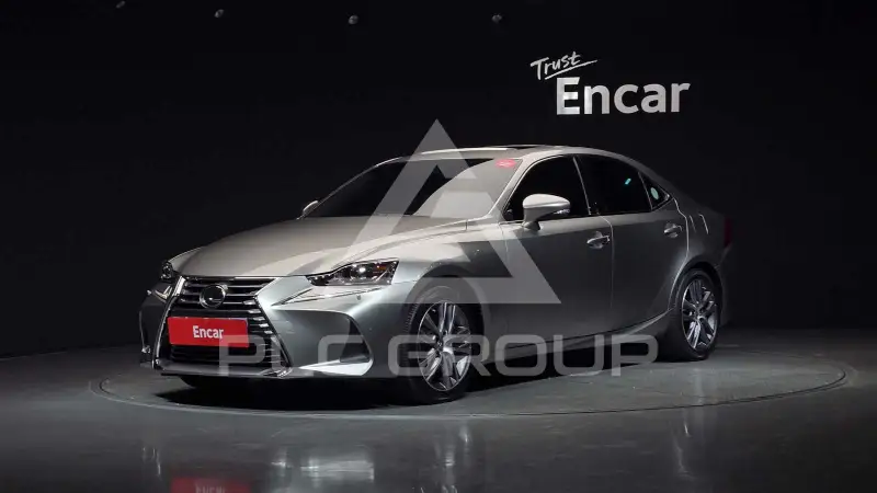 2017 Lexus IS